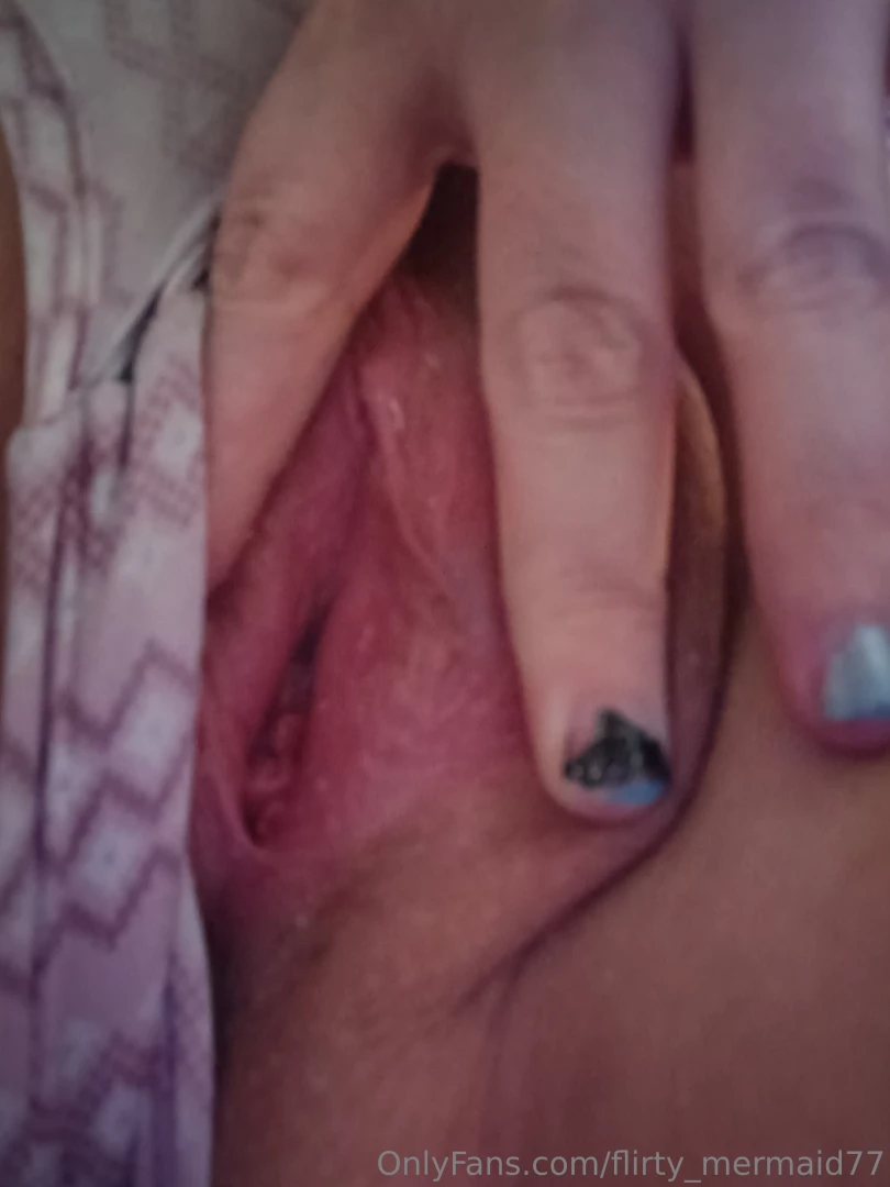 I m pulling my panties to the side for you to slide into 