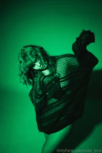The play of light and shadow that shade of green is hypnoootizing isn part 1