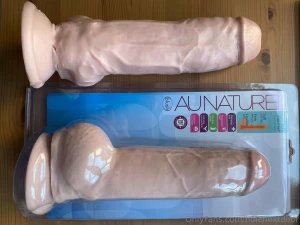 Couple people have been asking about where i got my 10 inch dildo from