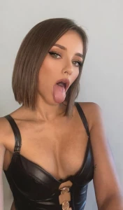 Experience the heat with the sensational brunette your_arianacortez part 86