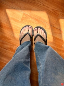 Can i be your feet queen