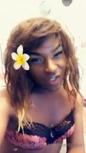 Cr ature pulpeuse la peau lisse muscl et une vulve anale qui encaisse