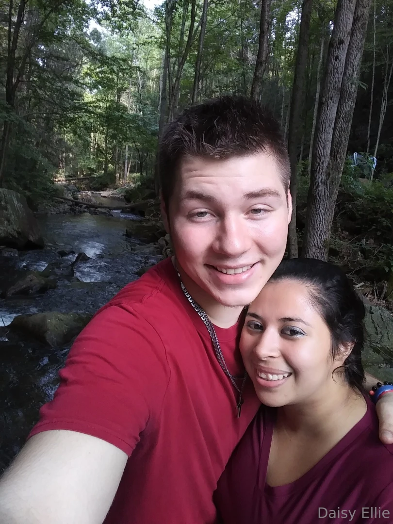 Nature walk quiet day - found no friends on the trail 