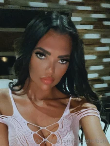 Dm me to see the bottom half of this pic