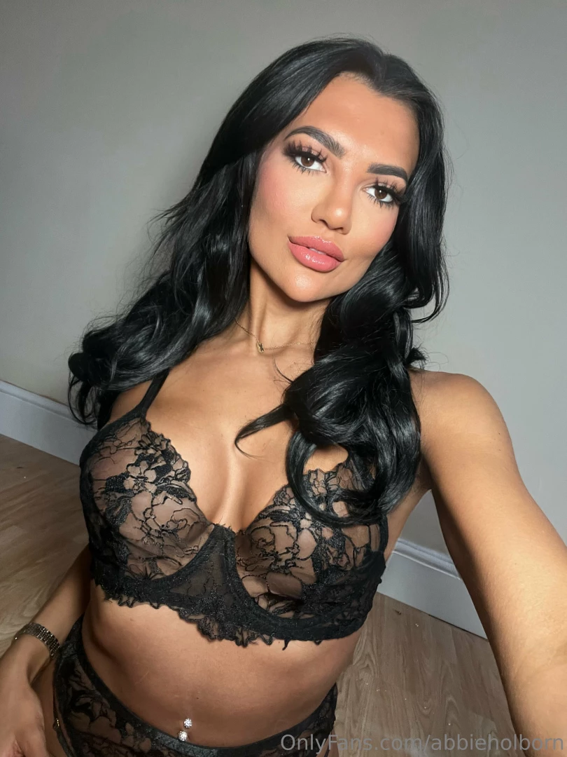 Did you even notice my belly piercing 