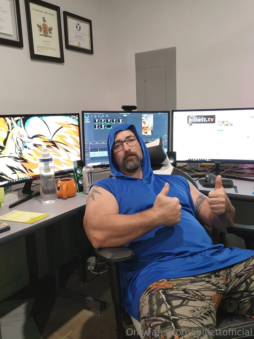 Just got done editing a 36 minute jerking video for this weeks ppv 