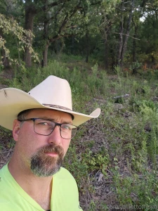 Hey everyone i m out in the back 40 all day clearing pasture for