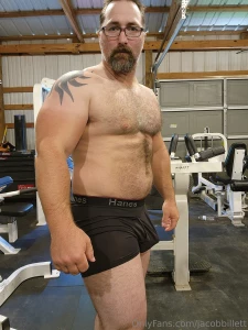 People were thinking i was freeballing today on the treadmill on