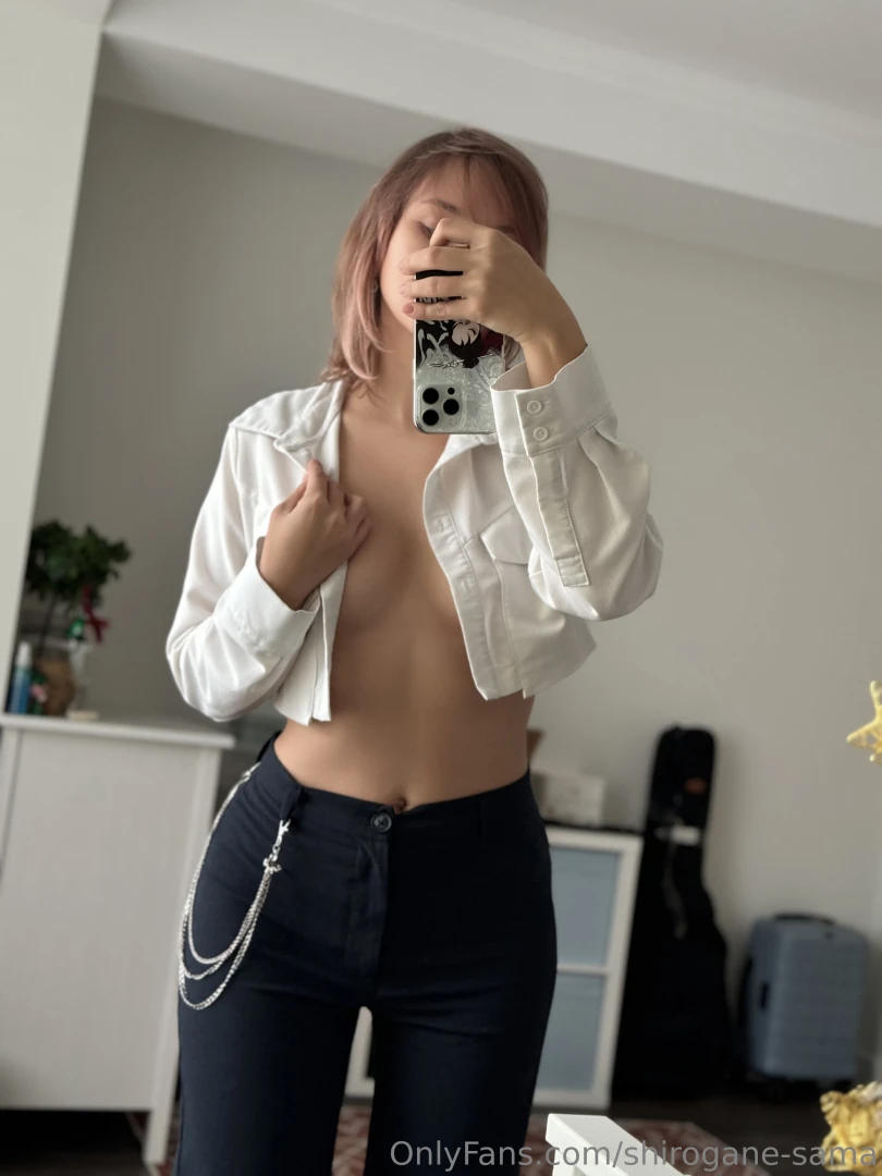 Maybe i should drop some more pics from this tiny set 