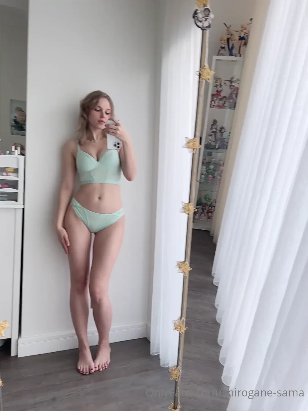 Video teaser for the upcoming set i know you like my mirror right 