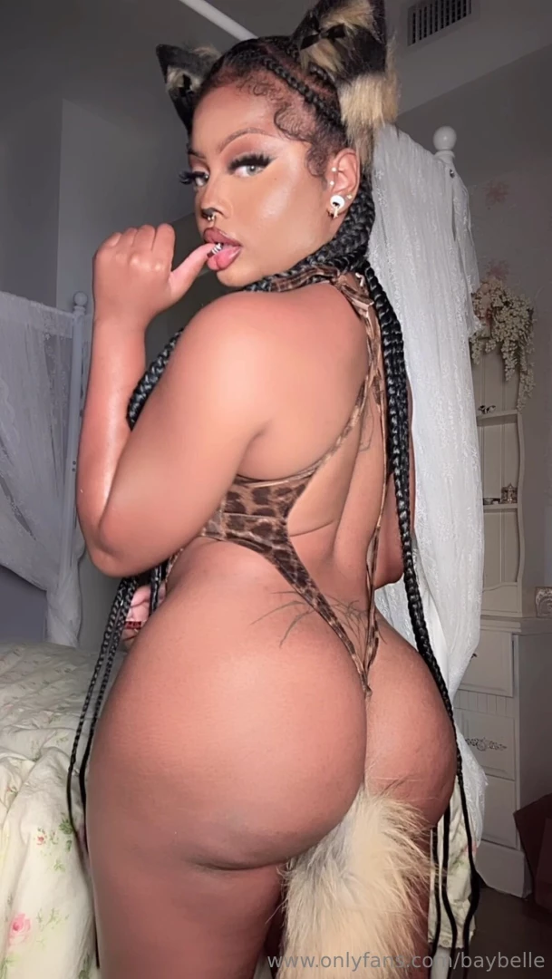 This kitty needs to be fucked asap 