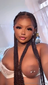 Wanna see me fuck myself sending out the video tomorrow 5 00pm