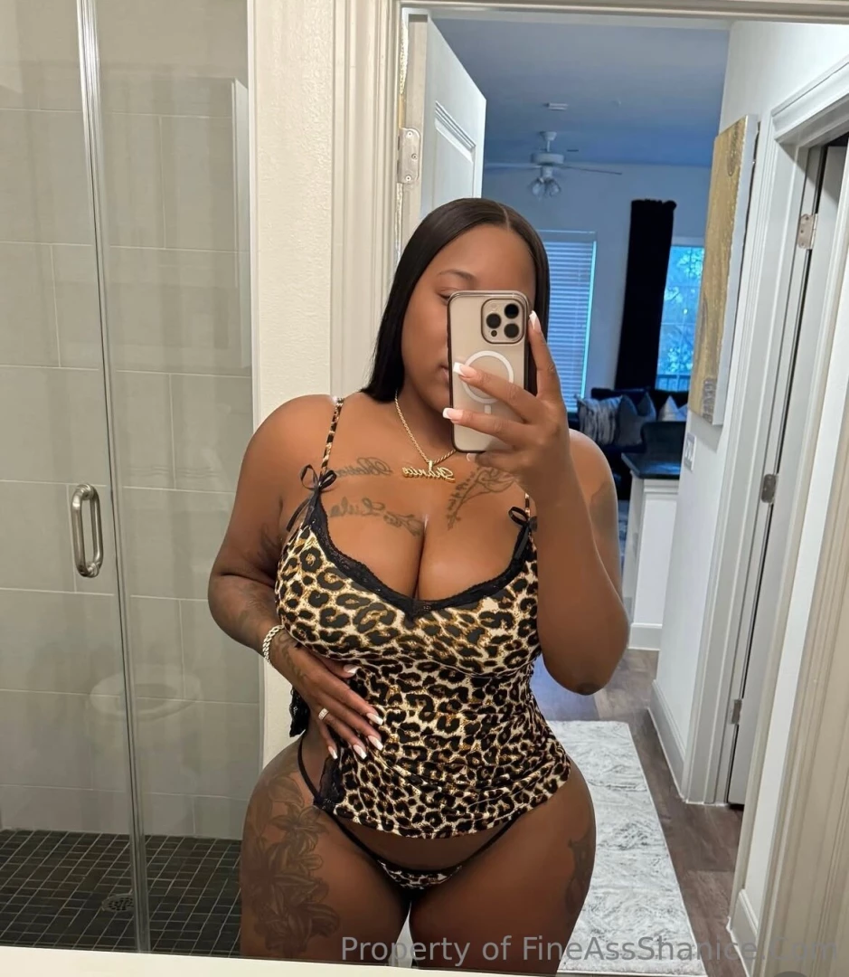 Fans that tips 10 to this post gets a bundle of twerking vids plus 