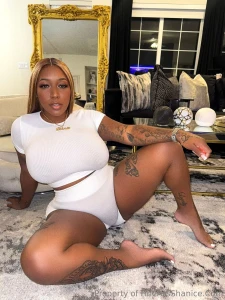 Fastest fan that tips 10 gets an exclusive and wild videos including