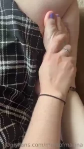 Massage my feet for me please