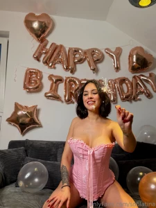 Rate mal wer heute geburtstag hat ja ich bin 28 jahre alt und ich part 1