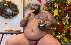 Check your inbox later big daddy santa is stuffing his big jolly gut
