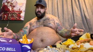 Big daddy is somethin right now being a fat fuck check ur inbox later