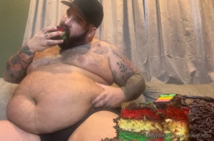 Just sent this vid out check ur inbox