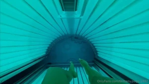 Tanning and pretty toes tuesday good morning guys