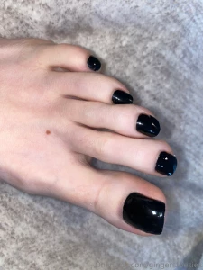 Gag on my perfect toes do it now