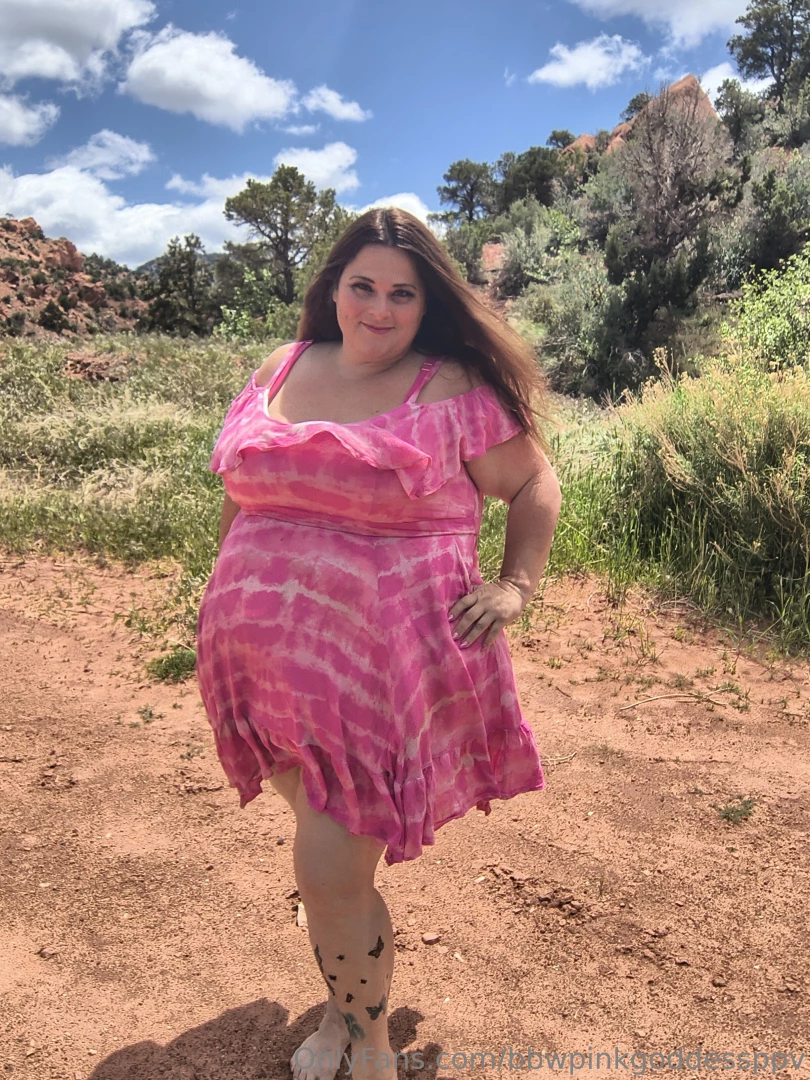 Hey my loves upgrade to my vip bbwpinkgoddess to see all my pics and 