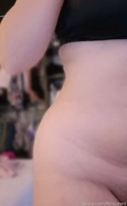 I look pretty with my legs open no my sweetheart and my sexy waist me