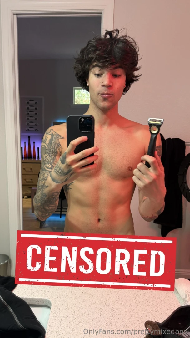 Just shaved my balls wanna see the result 