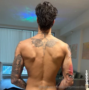 Your face when i turn around ---- gt