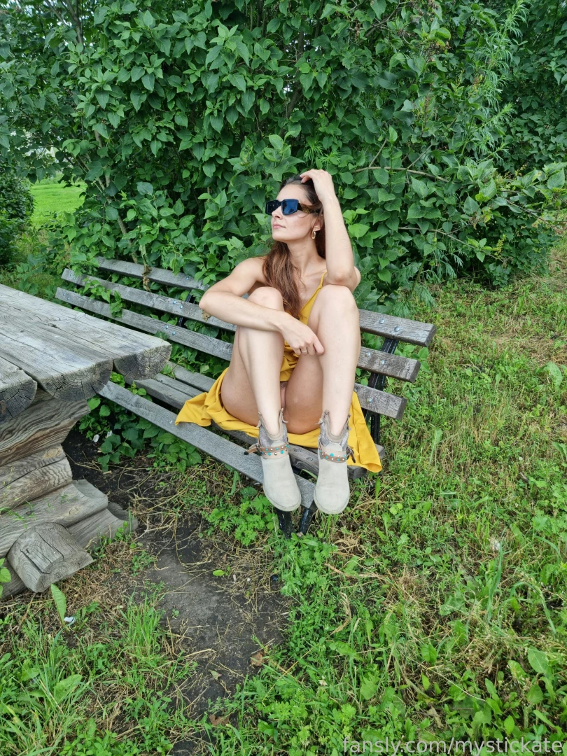 A huge gallery of me taking a naughty walk in a public park subscribe part 11 