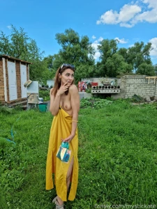 A huge gallery of me taking a naughty walk in a public park subscribe part 10