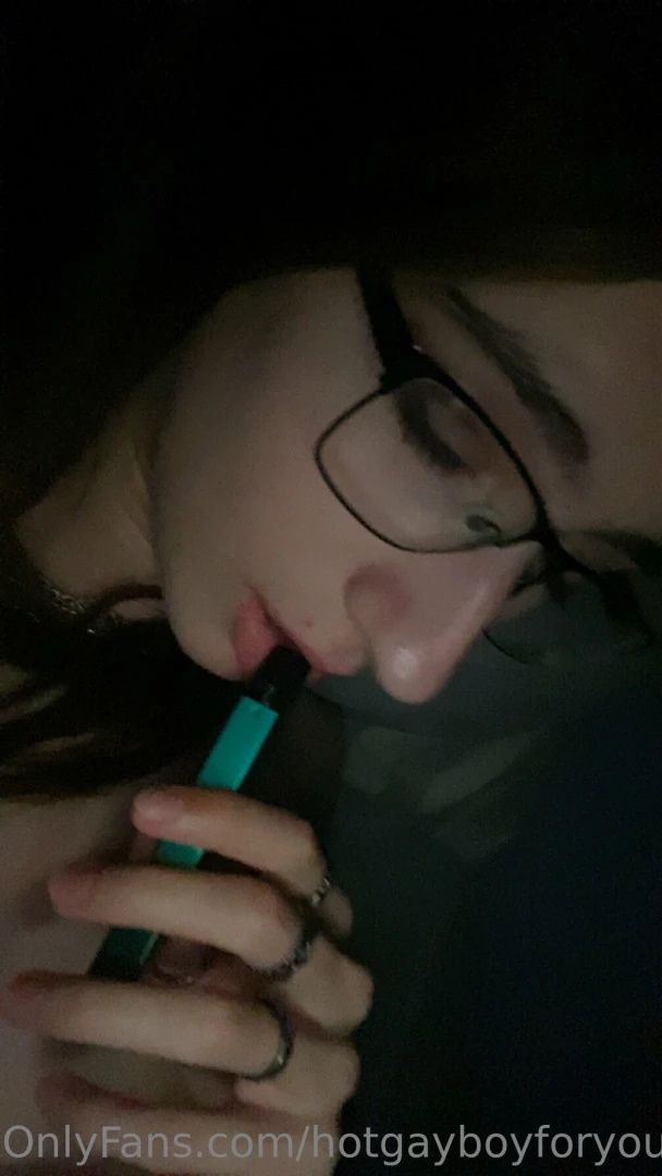 Lemme suck on u like a vape 