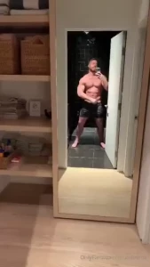 Flexing for ya