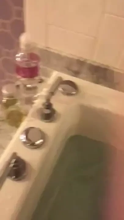 Splish splash i was takin a bath nsfw 