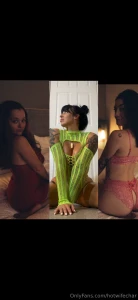 Tonight me and the girls are going live at 9pm est don t forget to
