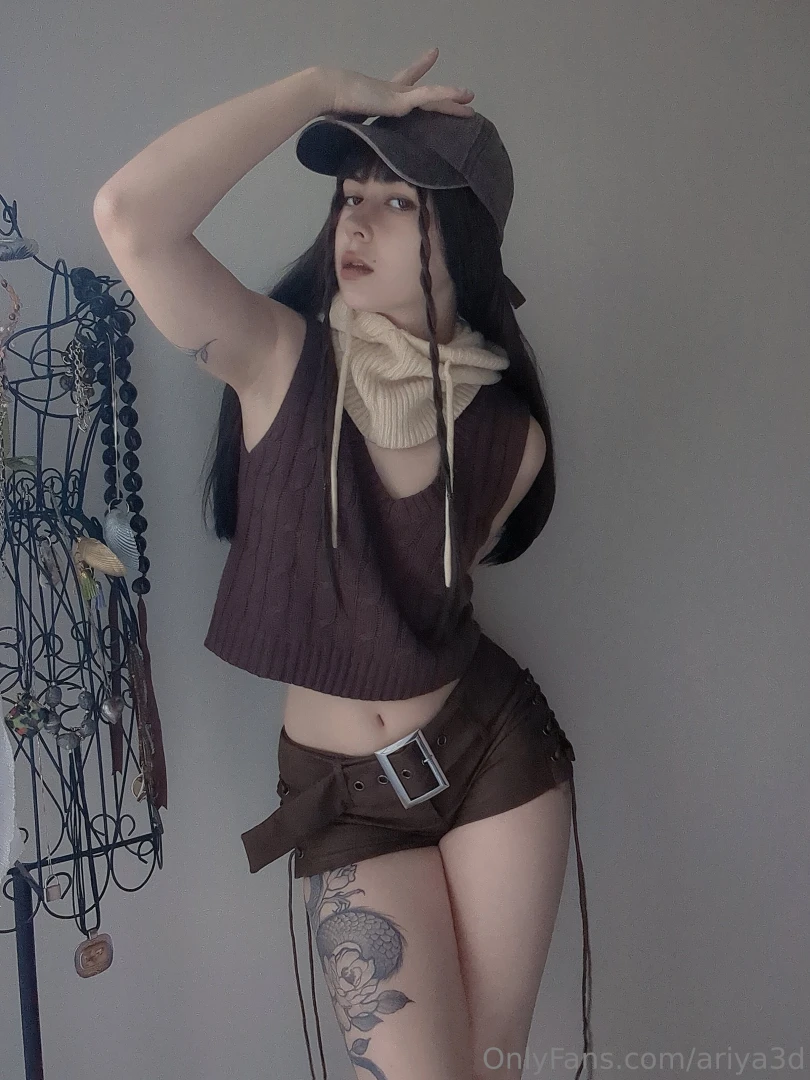 Just realized i look like a slutty amazon delivery girl in this outfit part 2 