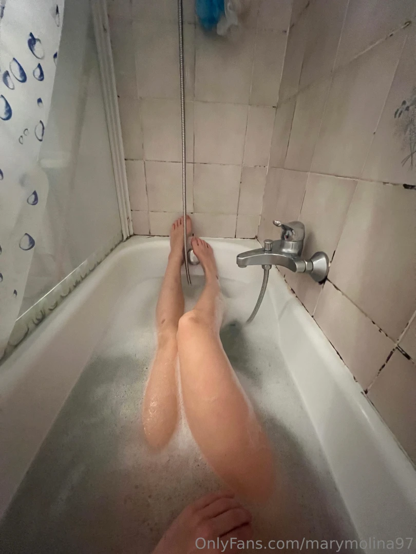 Amici datemi motivazioni per mettermi un bel colore di smalto 