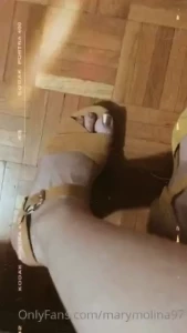 Ho preso delle scarpe bellissime ma hanno due sfumature di giallo di