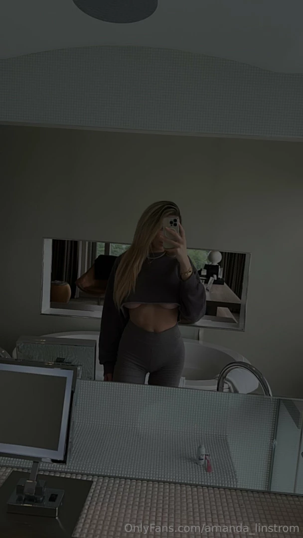 Tip 15 and i ll send a naughty surprise to your inbox 