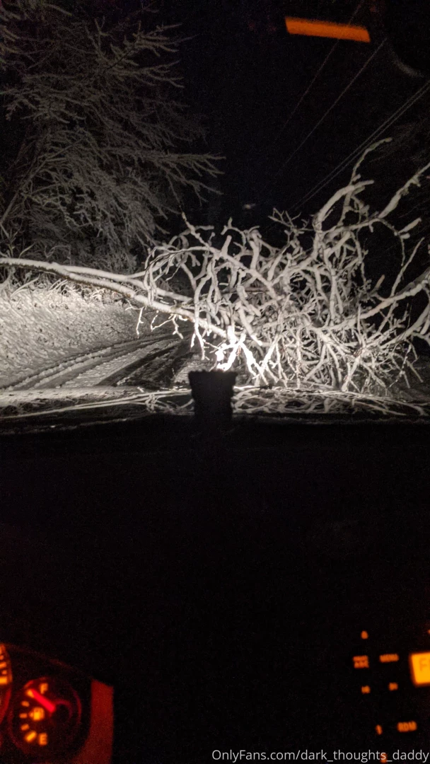 Good thing daddy keeps a saw with him 