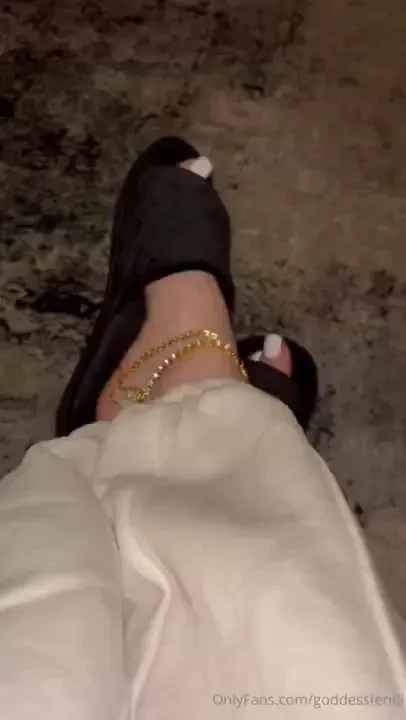 I made a sexy worship and fj in my gorgeous white pedi today finally 