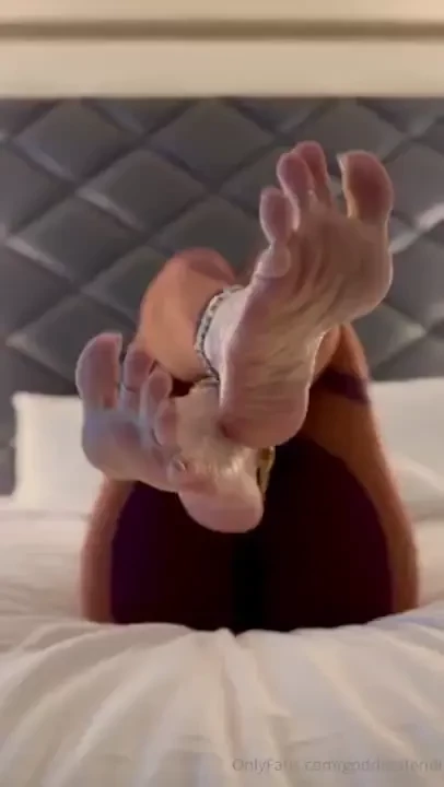 I will put you in a trance with my soft soles and flexible feet 