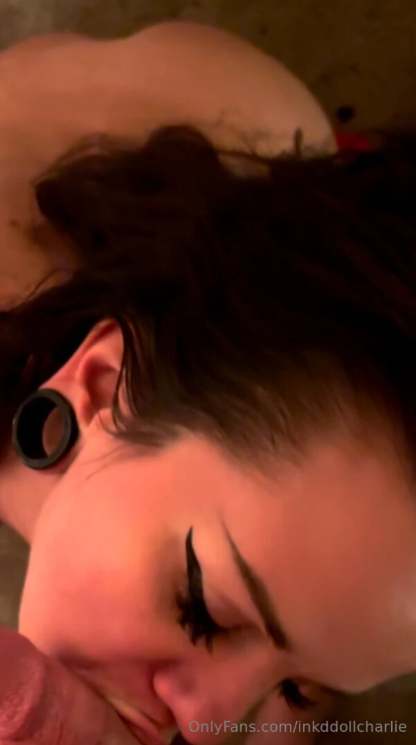 I kneeled next to the christmas tree and you saw how gorgeous the glow 