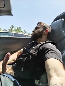 Je t attend la queue bien raide apr s mon sport dans le sous bois part 3