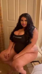 Can i be your 375lb fantasy girl