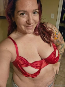 Happy valentines day loves who wants to unwrap me part 1