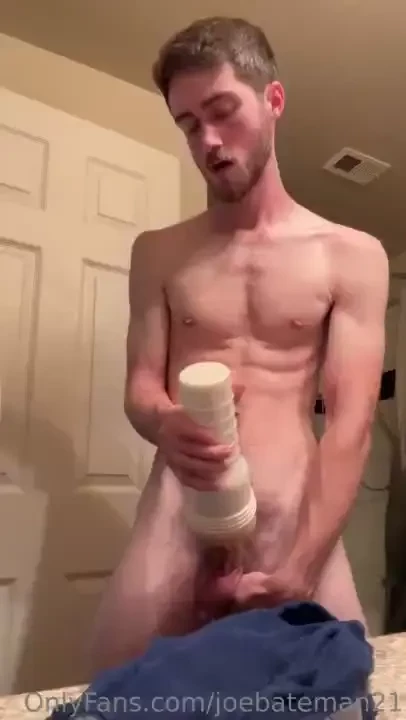 Here s a quick lil fleshlight fuck for ya 
