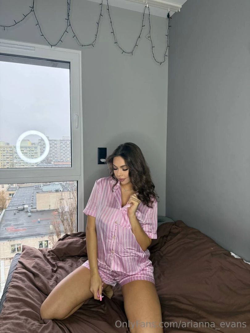 Currently winding down with some calm music before bed and honestly it part 1 