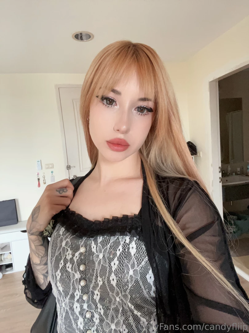 There is beauty and joy in every moment i open the world of femininity 