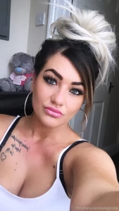 Go subscribe to tinkonlyfansxo its on offer for 3 50 get instant